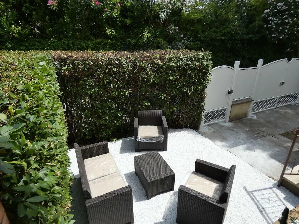 Villa Allende In Forte Dei Marmi Vakantiehuis