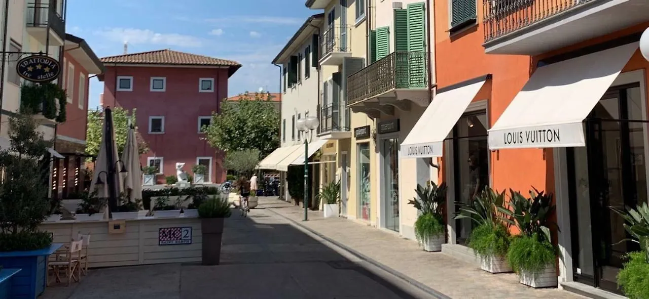 Villa Allende In Forte Dei Marmi Italy