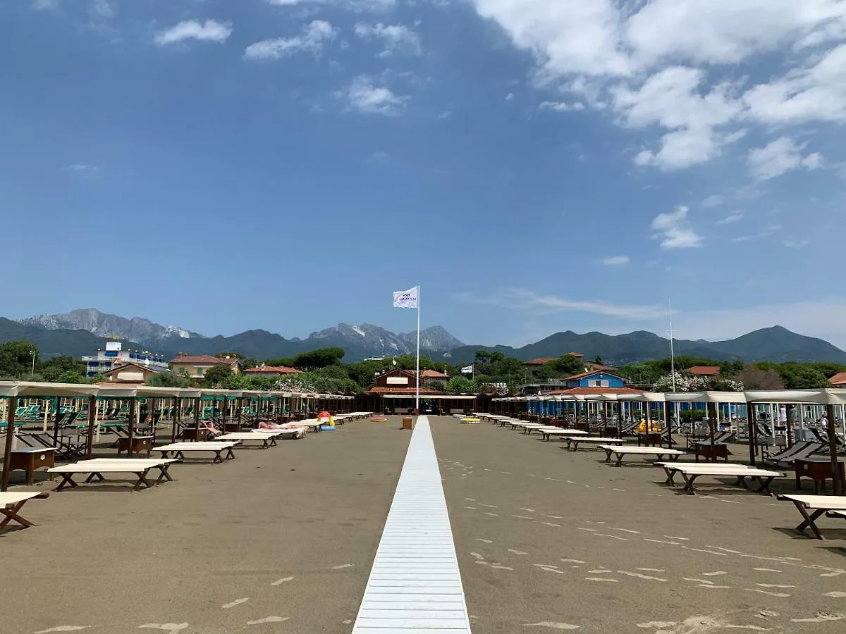 Villa Allende In Forte Dei Marmi